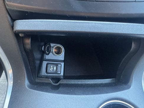 Used 2015 Toyota Camry SE FWD image 17