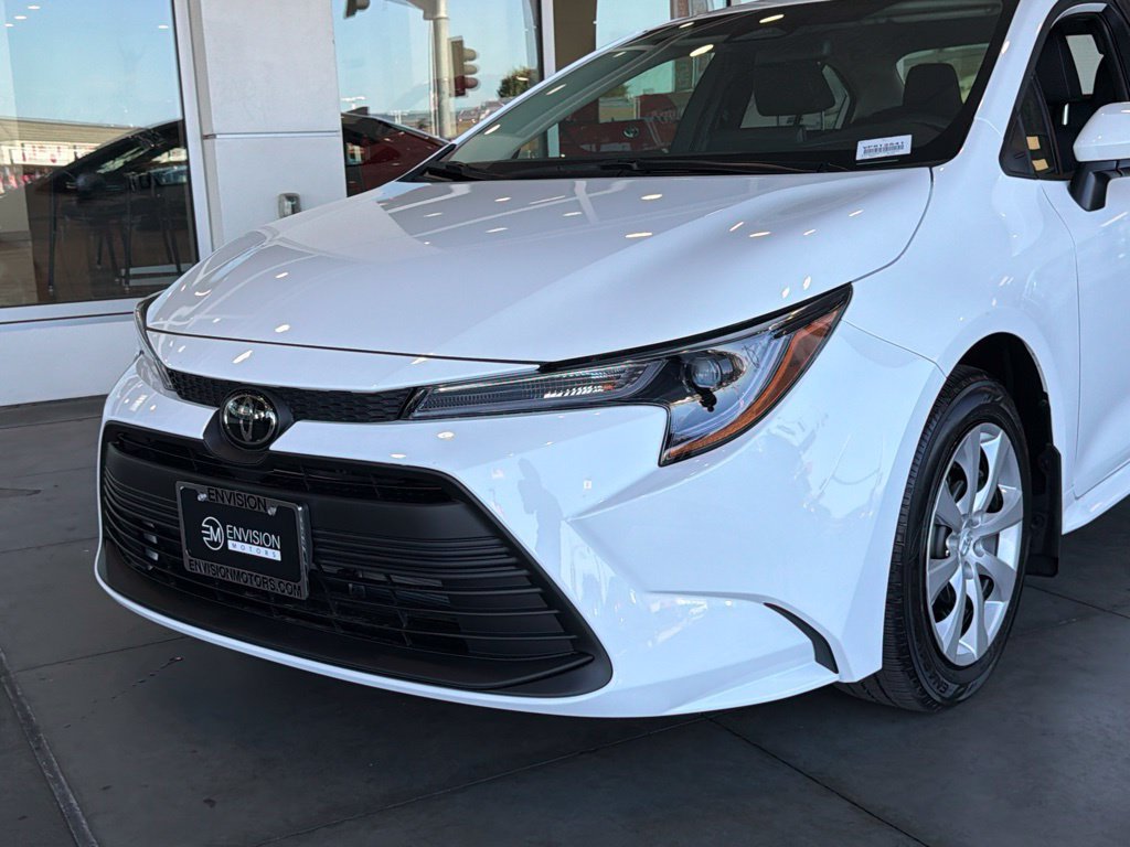 New 2027 Toyota Corolla LE FWD image 3
