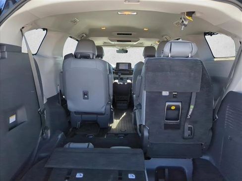 Certified 2021 Toyota Sienna Limited image 28