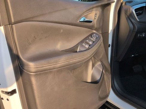 Used 2024 Buick Encore GX Sport Touring image 14