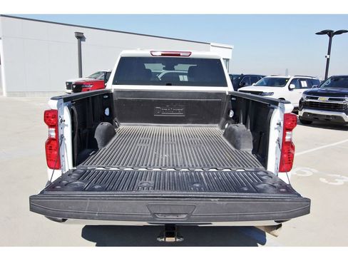 Used 2024 Chevrolet Silverado 2500 LT image 27