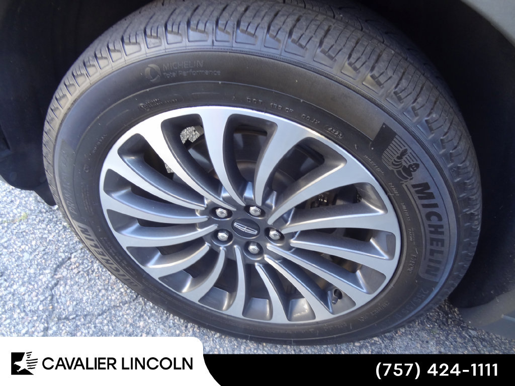 Used 2023 Lincoln Aviator AWD w/ Premium Package image 12