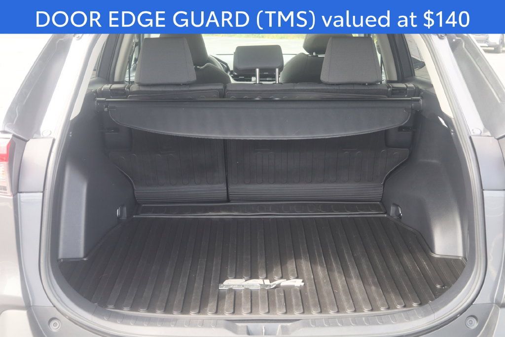 Certified 2021 Toyota RAV4 XLE w/ Convenience Package AWD/4WD image 6