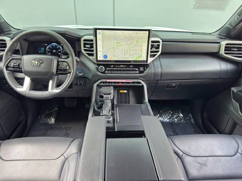 Used 2024 Toyota Sequoia Platinum AWD/4WD image 13