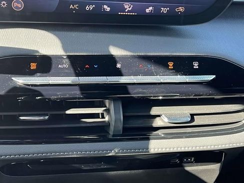 Used 2026 Buick Enclave Preferred w/ Power Package image 22