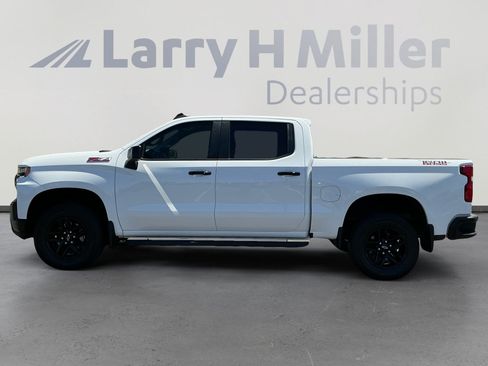 Used 2021 Chevrolet Silverado 1500 LT Trail Boss w/ Convenience Package II AWD/4WD image 2