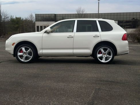 Used 2006 Porsche Cayenne Turbo S image 5