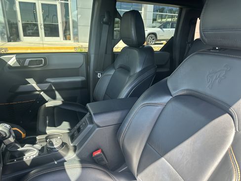 Used 2023 Ford Bronco Badlands image 16