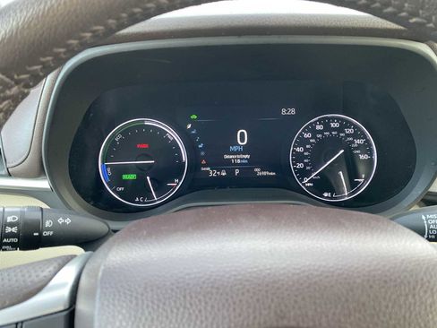 Used 2022 Toyota Sienna Platinum image 14