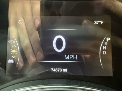 Used 2020 Jeep Grand Cherokee Limited w/ Luxury Group II image 28