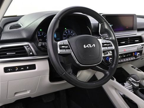 Used 2022 Kia Telluride S image 11