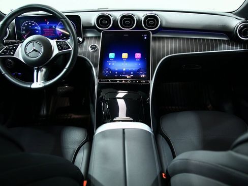Used 2025 Mercedes-Benz C 300 4MATIC Sedan image 4