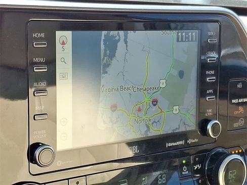 Used 2021 Toyota Highlander Limited image 18