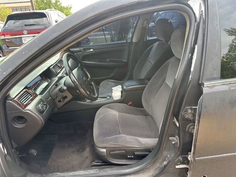 Used 2014 Chevrolet Impala LT w/ LT Sunroof Package FWD image 10