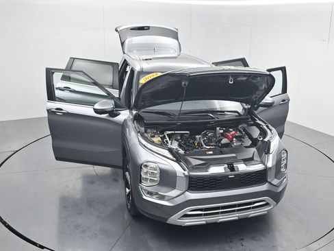 Used 2024 Mitsubishi Outlander SE AWD/4WD image 54