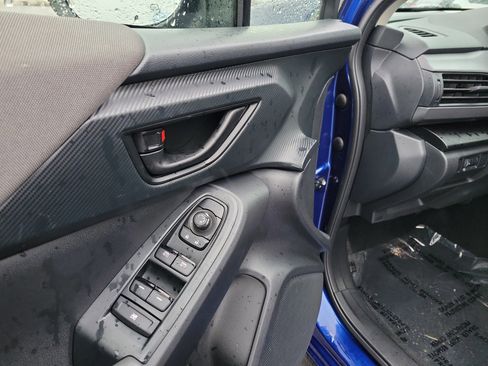 Used 2024 Subaru Crosstrek 2.0i Premium image 18