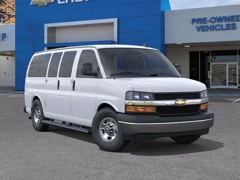 New 2026 Chevrolet Express 2500 LT image 7