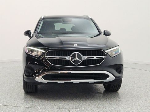 Used 2023 Mercedes-Benz GLC 300 4MATIC image 2