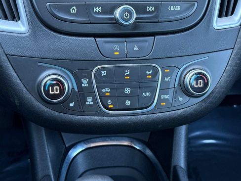 Used 2023 Chevrolet Malibu LT FWD image 25