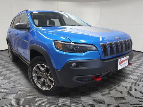 Used 2021 Jeep Cherokee Trailhawk w/ Premium Leather Package AWD/4WD image 3