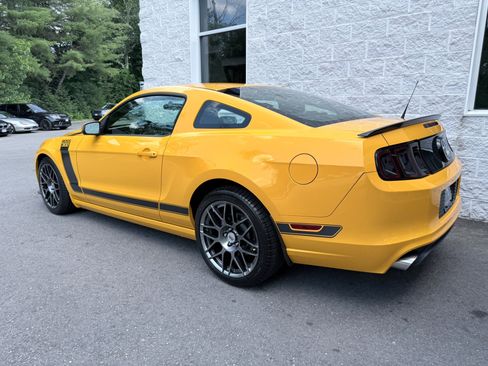Used 2013 Ford Mustang Boss 302 w/ Boss 302 Accessory Pkg RWD image 8