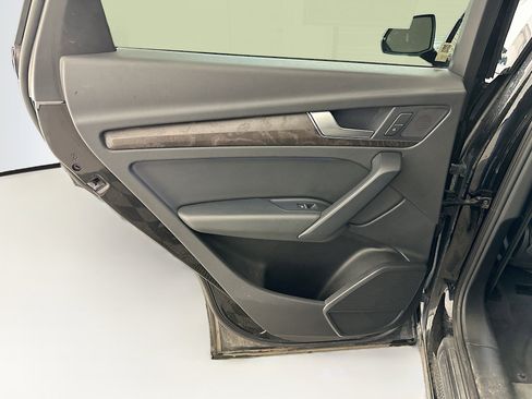 Used 2018 Audi Q5 2.0T Premium image 28