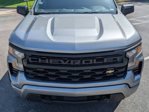 Used 2024 Chevrolet Silverado 1500 Custom AWD/4WD image 10