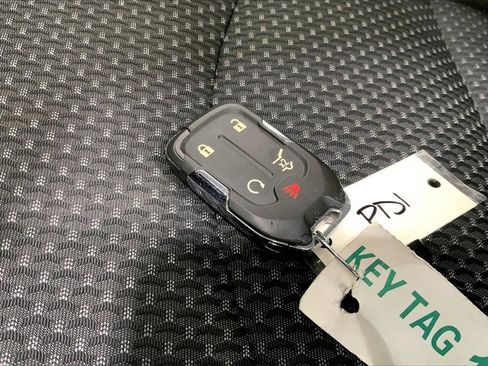 Used 2023 GMC Terrain SLE w/ Driver Convenience Package image 11