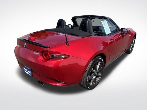 Used 2016 MAZDA MX-5 Miata Club RWD image 7