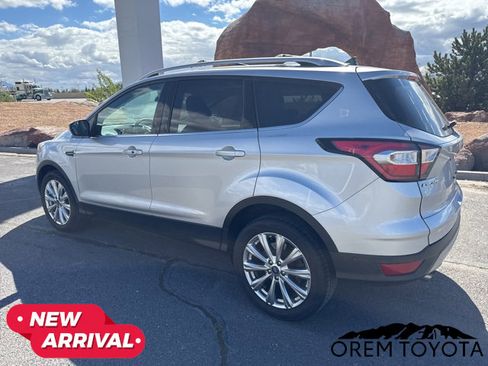 Used 2018 Ford Escape Titanium image 4
