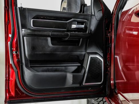 Used 2020 RAM 2500 Laramie w/ Night Edition AWD/4WD image 34