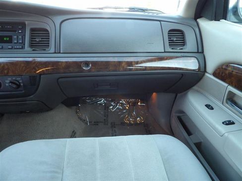 Used 2006 Mercury Grand Marquis GS image 16