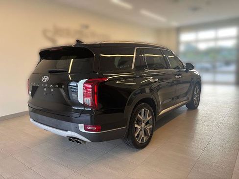 Used 2022 Hyundai Palisade SEL w/ 8P Bench Seat Package FWD image 2