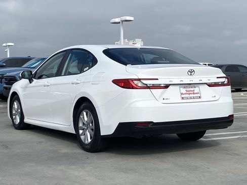 Certified 2025 Toyota Camry LE image 5