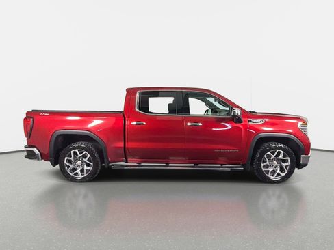 Used 2022 GMC Sierra 1500 SLT w/ SLT Premium Plus Package AWD/4WD image 2
