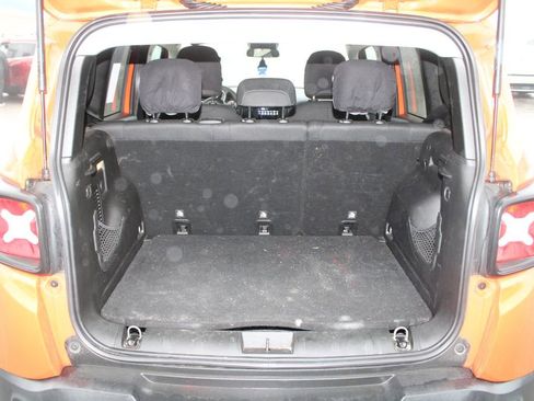 Used 2019 Jeep Renegade Latitude image 13