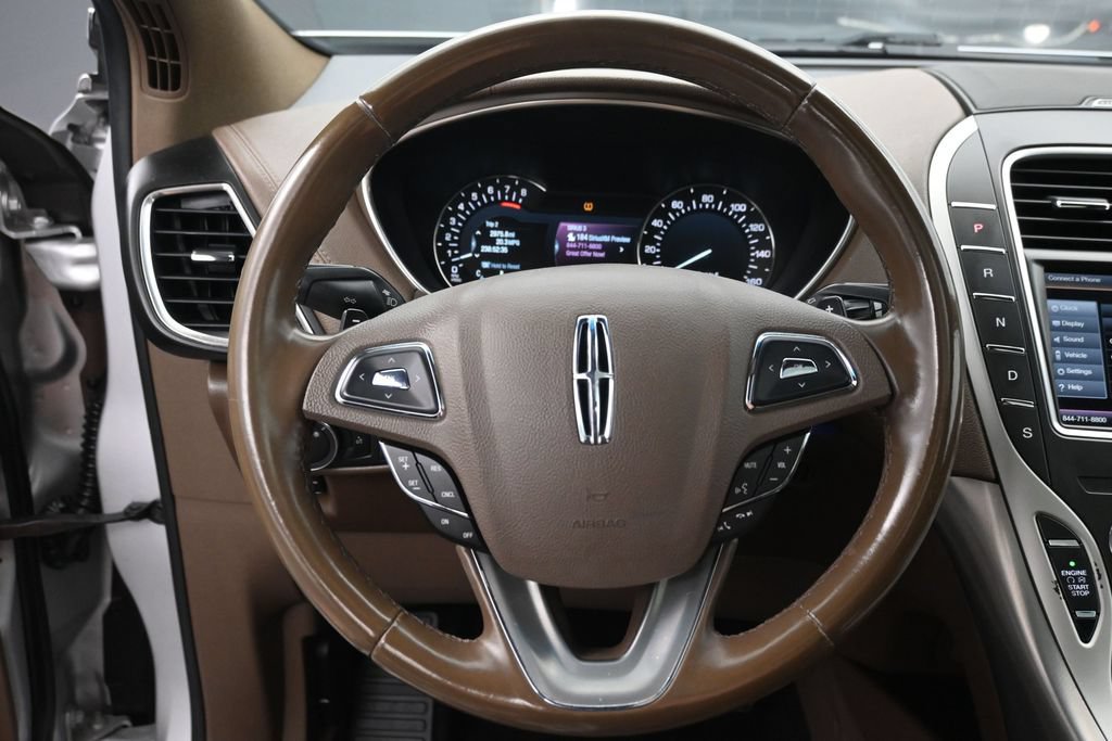 Used 2016 Lincoln MKX Reserve w/ Technology Package AWD/4WD image 22