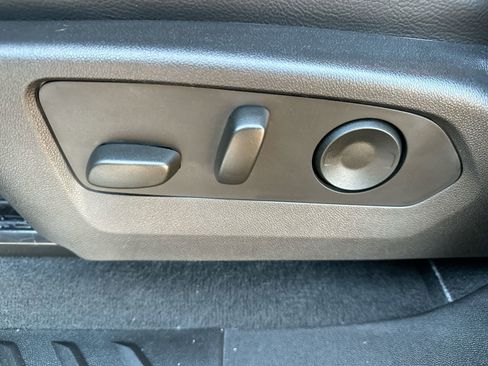 Used 2024 Chevrolet Colorado ZR2 w/ Technology Package image 12