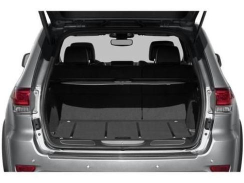 Used 2019 Jeep Grand Cherokee Limited image 12