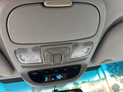 Used 2010 Toyota Sienna XLE Limited FWD image 19
