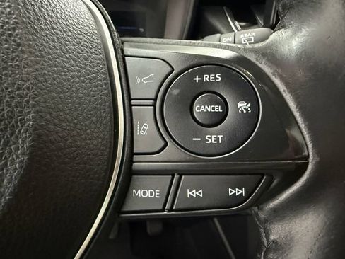 Used 2022 Toyota Corolla Cross LE FWD image 11