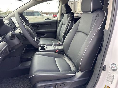 New 2026 Honda Odyssey Touring image 24