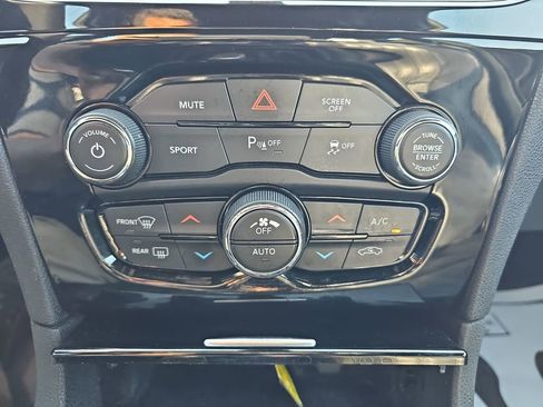 Used 2023 Chrysler 300 S RWD image 29