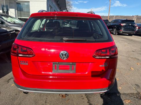 Used 2017 Volkswagen Golf Alltrack SEL image 8