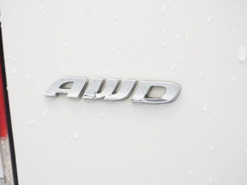 Used 2019 Chrysler 300 Limited image 16