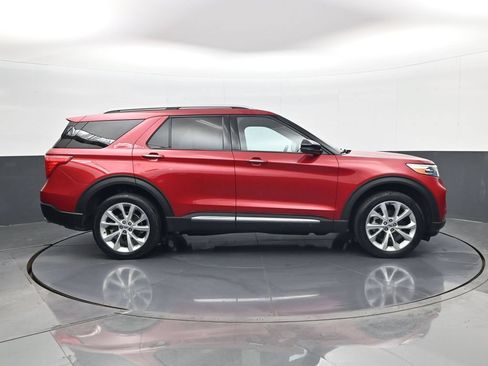 Used 2023 Ford Explorer Platinum w/ Premium Technology Package AWD/4WD image 4