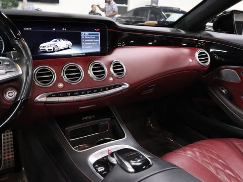 Used 2019 Mercedes-Benz S 560 Cabriolet image 29