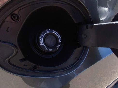 Used 2015 Ford Escape SE w/ Equipment Group 201A FWD image 32