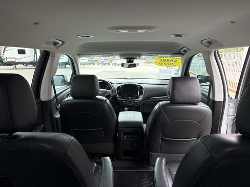 Used 2019 Chevrolet Traverse LT w/ LT Premium Package image 21