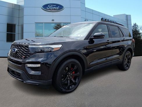 Certified 2023 Ford Explorer ST w/ Equipment Group 401A AWD/4WD image 4